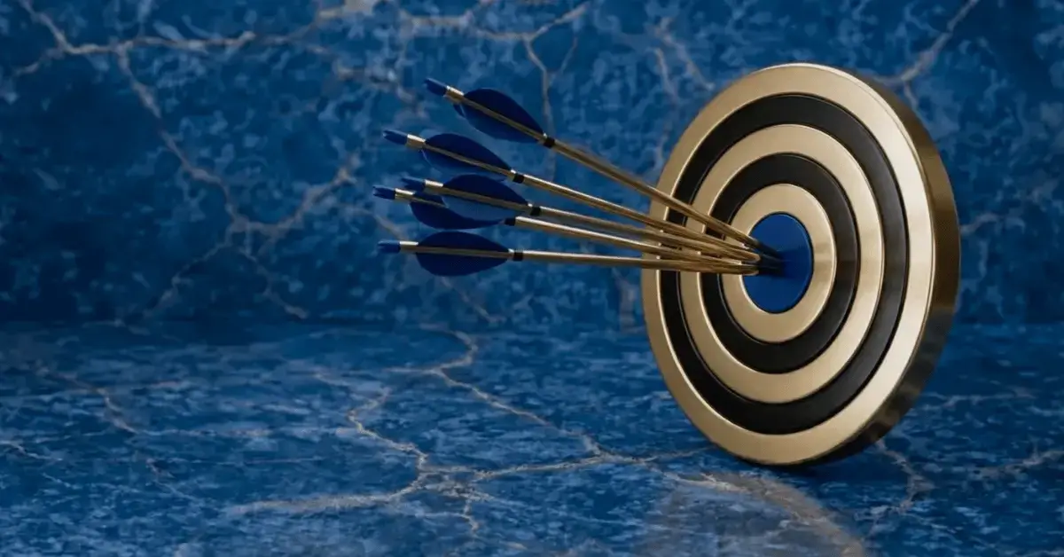 Target and arrows symbolizing the creation of SMART Goals.