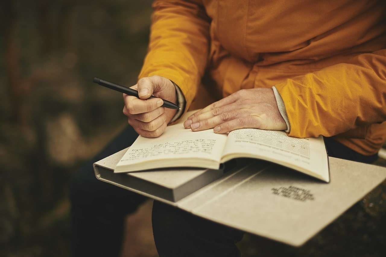 How to Stop Overthinking and Relax Journaling